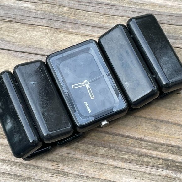 Nixon Women Watch Black Tone Analog Ladies Wrist Watch THE VEGA AS IS - Picture 4 of 13